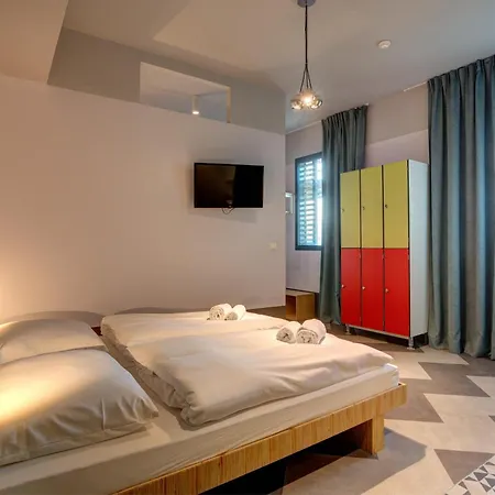 Meininger Porte De Vincennes Hotel 2*