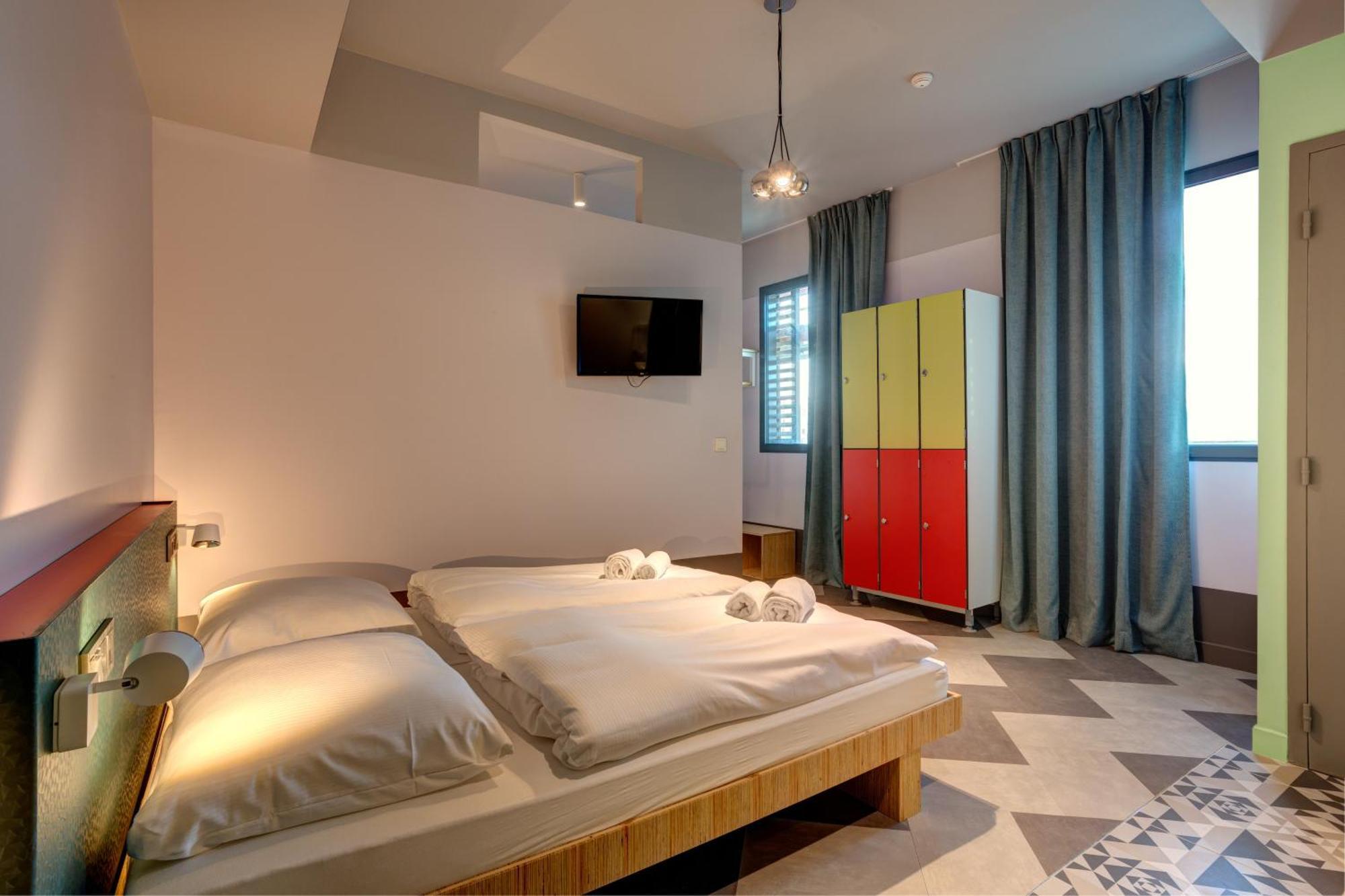 Meininger Porte De Vincennes Hotel 2*