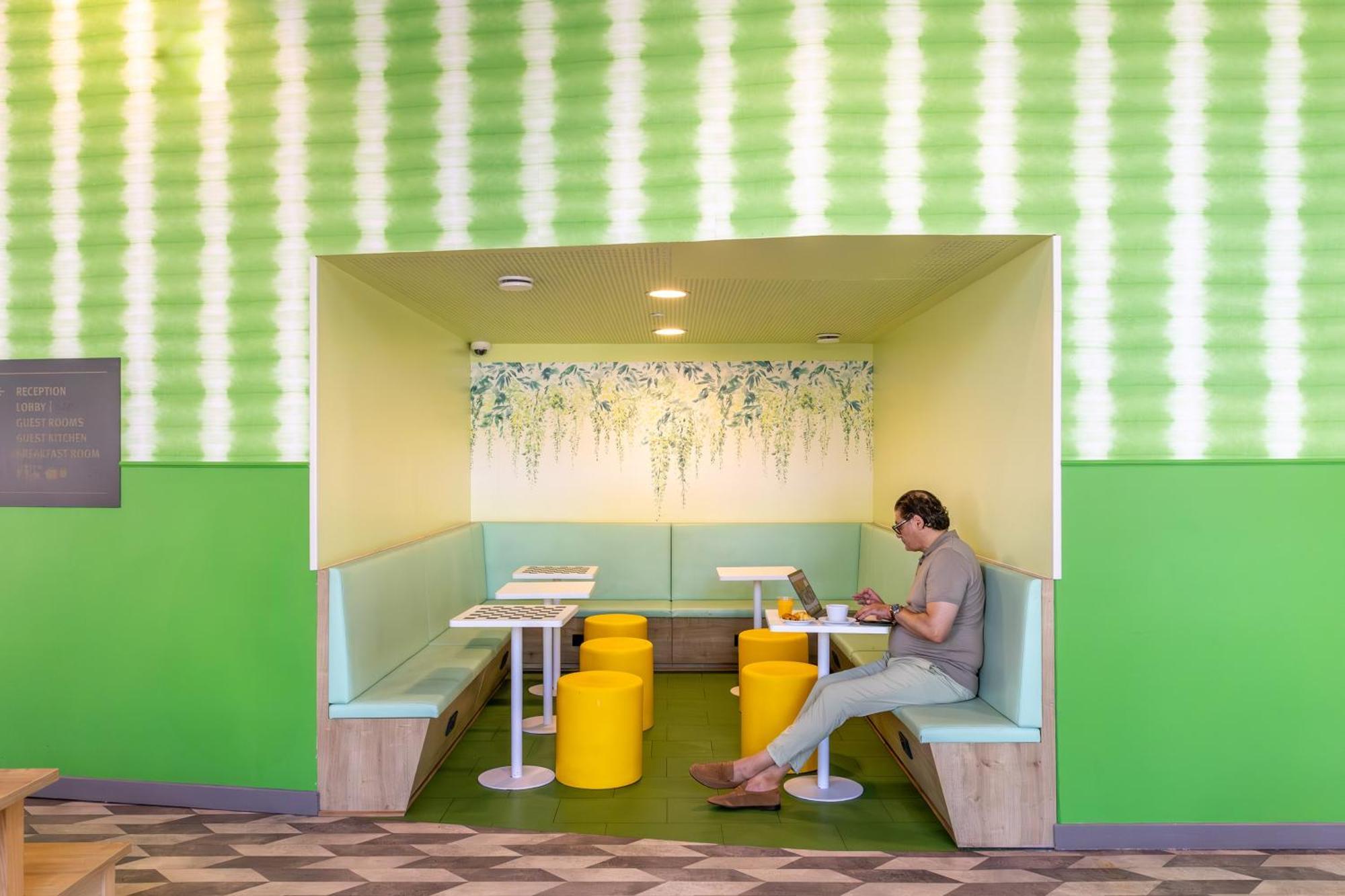 Meininger Porte De Vincennes Hotel